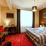 Hotel Kochanow Szálloda