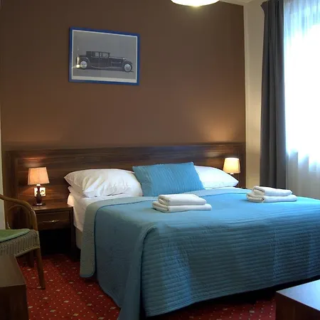 Air Hotel Kochanow (Lesser Poland)